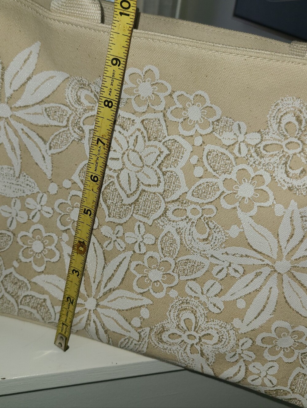 Oscar De La Renta/Neiman Marcus Beige Floral Canvas Embroidered Tote Bag - Picture 12 of 13